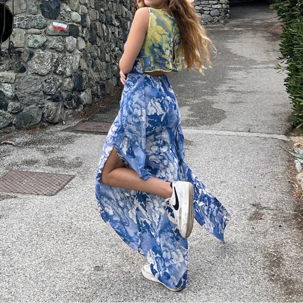 BCBGMax Floral Blue Yellow Maxi side slit open back dress size XXS